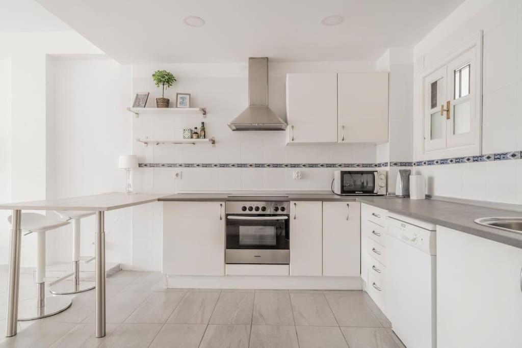 Apartment Marina Puerto Banus By Hostlovers